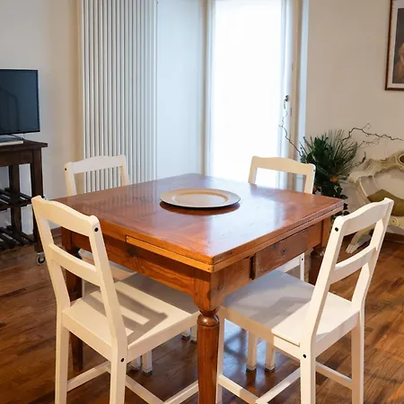 Guesthost - Byron In Historic Center Apartman Ravenna