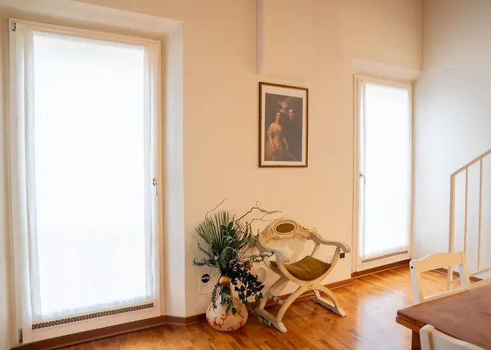 Guesthost - Byron In Historic Center Lägenhet Ravenna