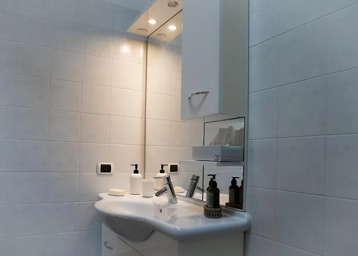 Guesthost - Byron In Historic Center *