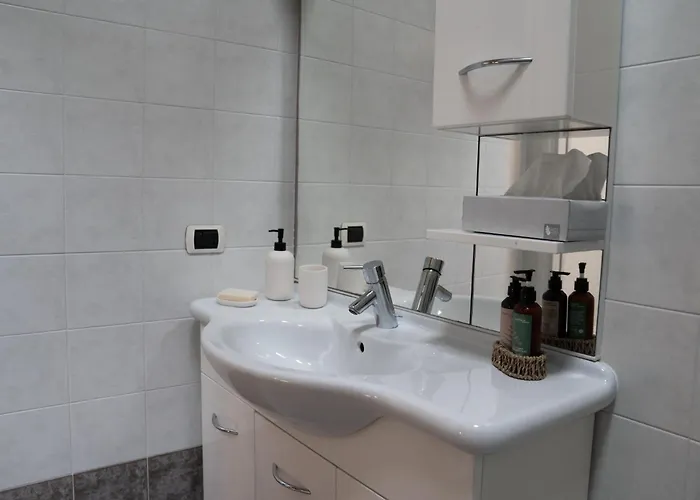 Lägenhet Guesthost - Byron In Historic Center